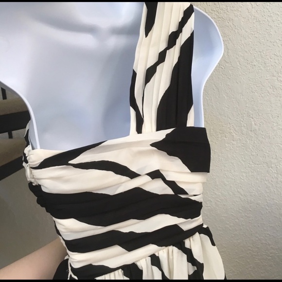 Express One Shoulder Zebra Stripe B&W Mini Dress 6 - Picture 5 of 6